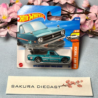 1/64 Hot Wheels 1975 Datsun Sunny Truck B120