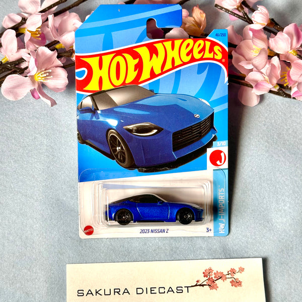 1/64 Hot Wheels Nissan Z (blue)