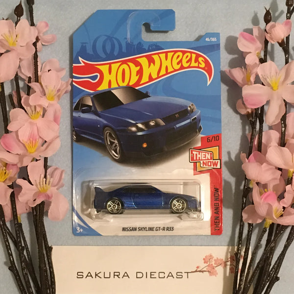 1/64 Hot Wheels Nissan Skyline GT-R R33 (blue)