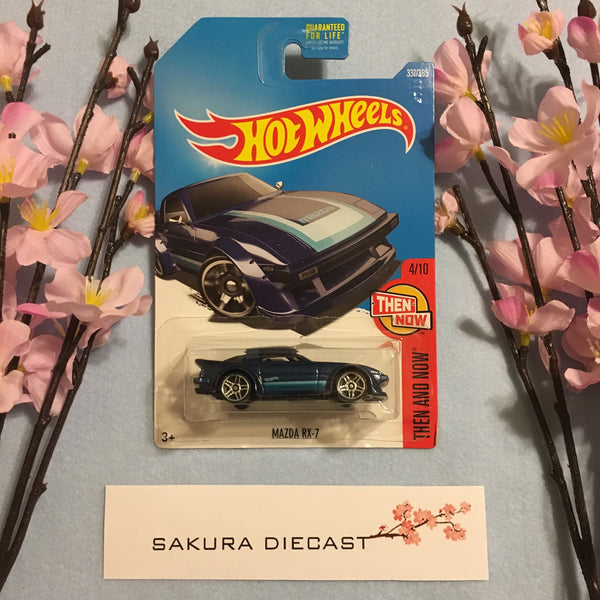 1/64 Hot Wheels Mazda RX-7 (blue)