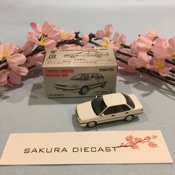 1/64 Tomica Limited Vintage Neo Toyota Corolla 1600GT (white)