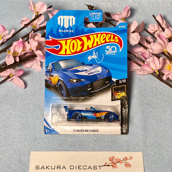 1/64 Hot Wheels ‘15 Mazda MX-5 Miata (blue)